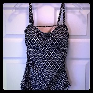 💜3/$15 Lands’ End Tankini Top Sz 6